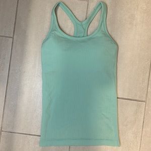 Lululemon Ebb to street tank